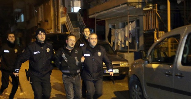 Kocaeli'de Roman İki Grup Arasında Silahlı Kavgada 3'ü Ağır 17 Kişi Yaralandı