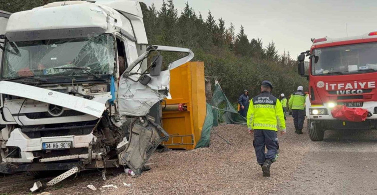Kocaeli'deki Zincirleme Trafik Kazasında 2 Ölü