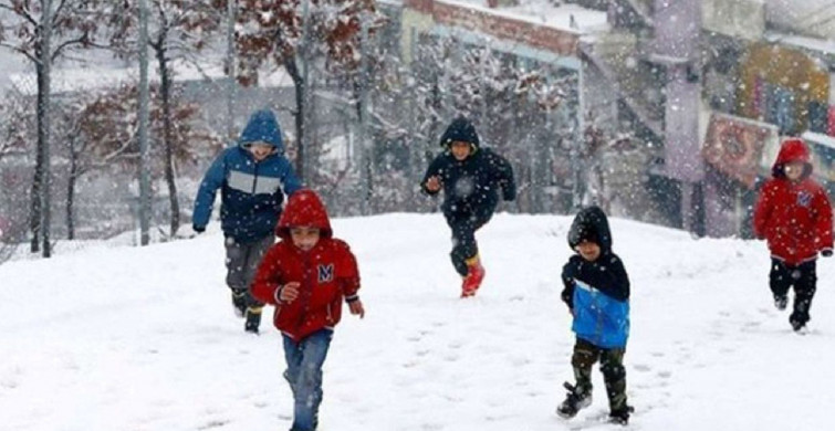 Kocaeli'nde okullar tatil mi? 10 Mart 2022 yarın Kocaeli'nde okullar tatil mi? Kocaeli Valiliği son dakika açıklamaları