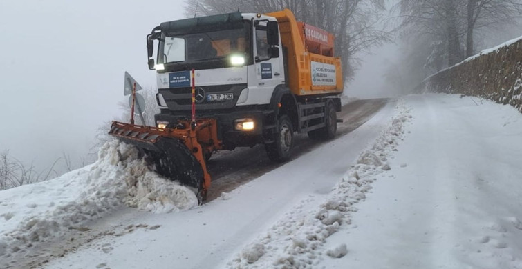 Kocaeli'nin Yüksek Kesimlerine Kar Yağışı Düştü