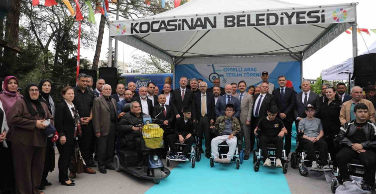 Kocasinan'da Engelli Bireylere Akülü Araç Dağıtımı Yapıldı