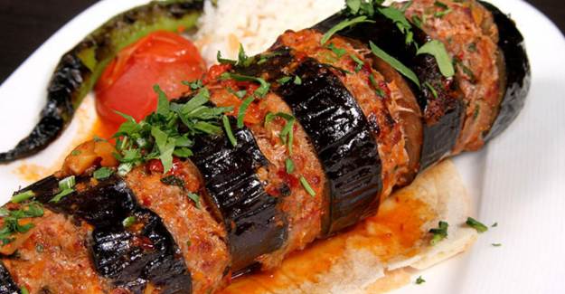 Köfteli Patlıcan Kebabı Tarifi