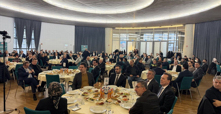 Köln'de Türkler ve Almanlar İftar Sofrasında Buluştu