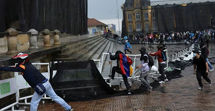 Kolombiya’daki Olayları Dünya Korkuyla İzliyor: 30 Ölü
