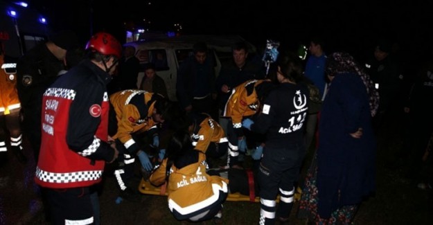 Kontrolden Çıkan Minibüs Devrildi: 1 Ölü, 4 Yaralı