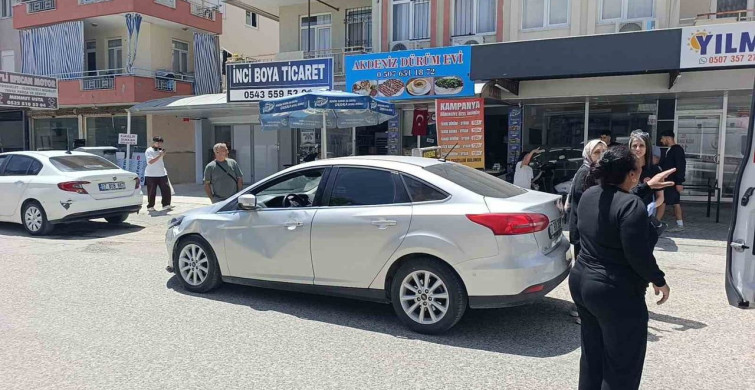 Kontrolsüz Kavşakta Trafik Kazası: 4 Yaralı