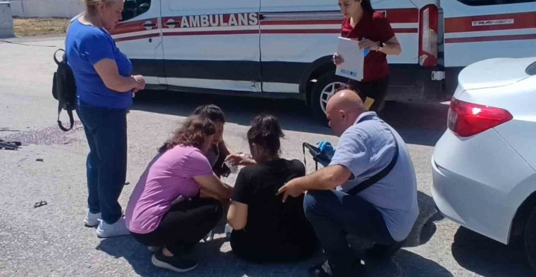 Kontrolsüz Kavşakta Trafik Kazası: İki Yaralı