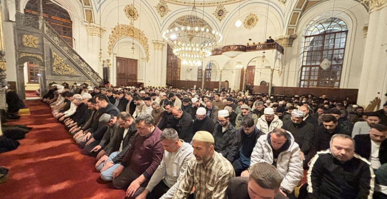 Konya, Aksaray, Karaman ve Afyonkarahisar'da İlk Teravih Namazı Kılındı