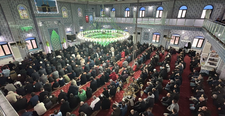 Konya ve Çevresinde Bayram Namazı Coşkusu