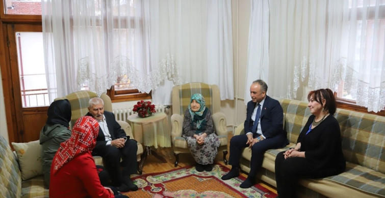 Konya'da 102 Yaşındaki Emekli Öğretmene Vefa Ziyareti