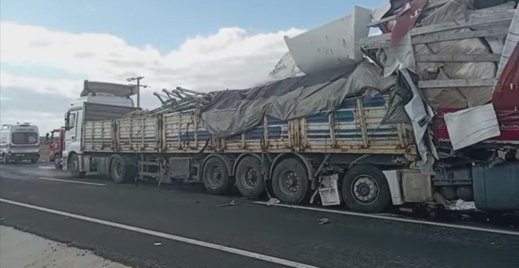 Konya'da 3 Araçla Gerçekleşen Kazada 1 Kişi Hayatını Kaybetti