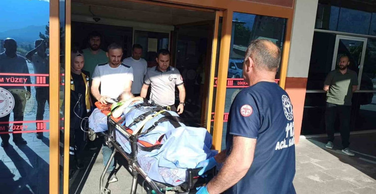 Konya'da Balkondan Düşen Çocuk Ağır Yaralandı