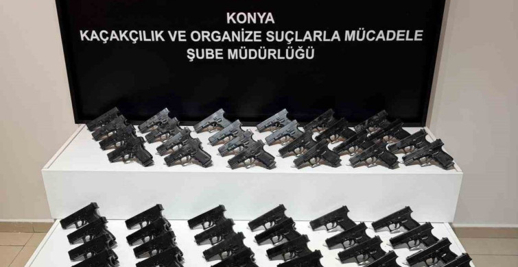 Konya'da durdurulan araçta 65 ruhsatsız tabanca ele geçirildi