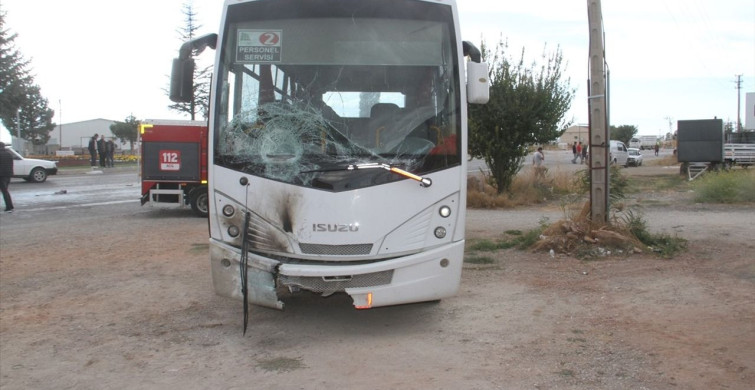 Konya'da İşçi Servisi ve Motosiklet Çarpıştı: İki Yaralı