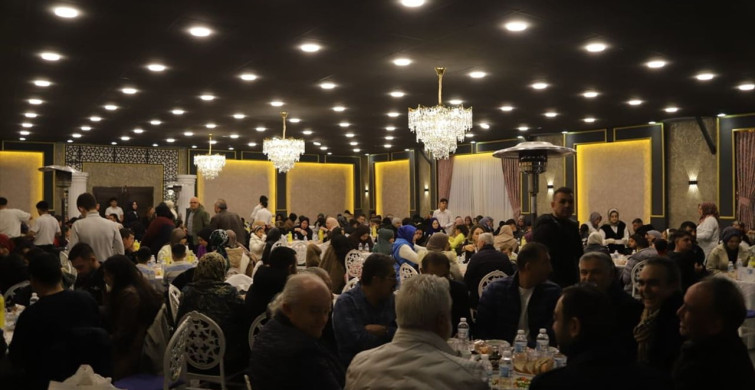 Konya'da Öksüz ve Yetim Çocuklar İftarda Buluştu