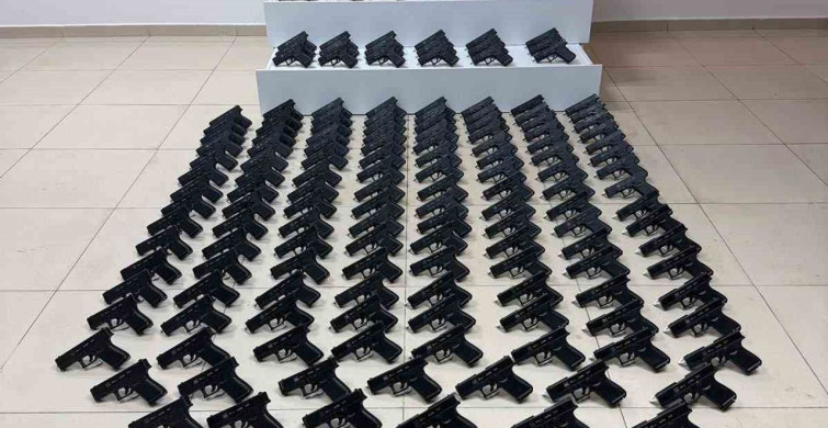 Konya'da polisten kaçakçılık operasyonu: 228 adet ruhsatsız tabanca ele geçirildi