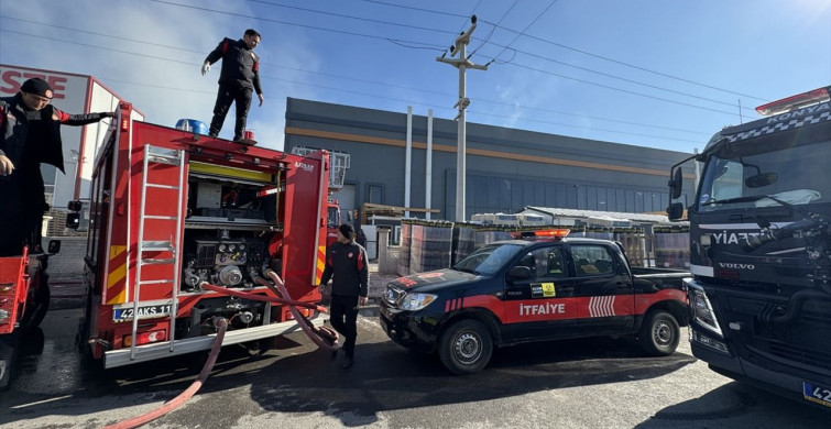 Konya'da Sanayi Sitesinde Yangın Kontrol Altına Alındı