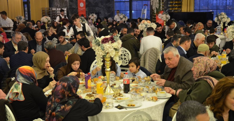 Konya'da Selçuklu Yetimine Sahip Çıkıyor İftar Buluşması