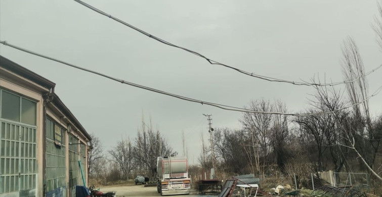 Konya'da Şiddetli Rüzgar Etkisini Gösterdi