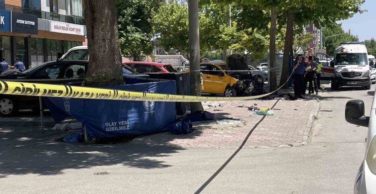 Konya'da ticari taksinin çarptığı anne ve kızı yaşamını yitirdi
