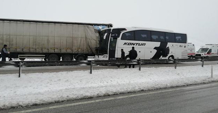Konya'da Trafik Kazası: 6 Yaralı