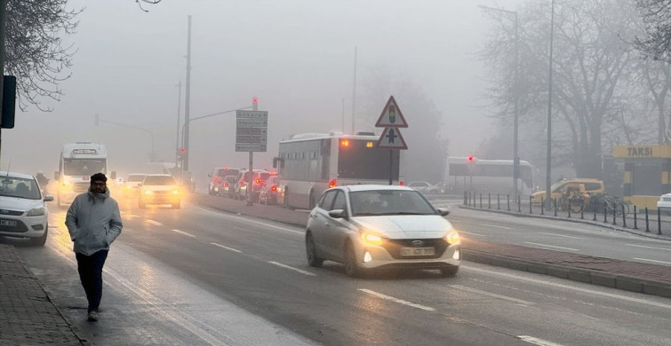 Konya'da Yoğun Sis Etkisi