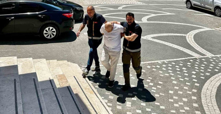 Konya'nın akşehir ilçesinde otobüste 5 bin uyuşturucu hap ele geçirildi