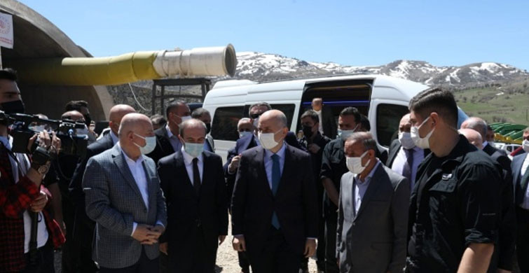 Kop Dağı’nda İnşaatı Devam Eden Tüneldeki Kazı İşleminde Yarıya Gelindi