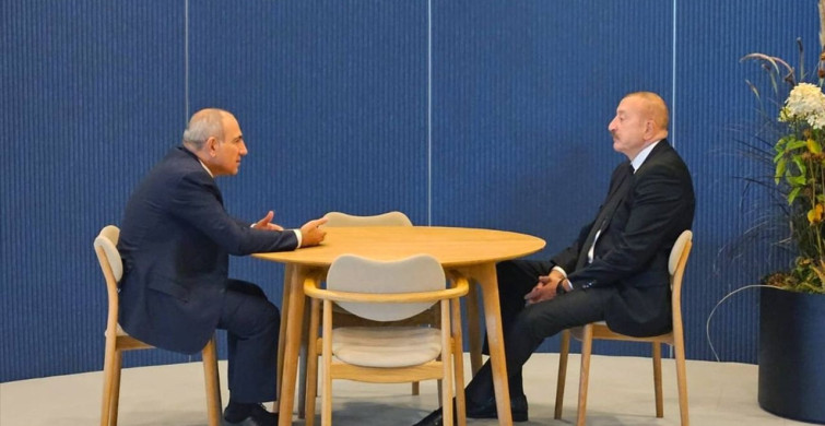 Kopenhag'da Aliyev ve Paşinyan'dan Barış Mesajları