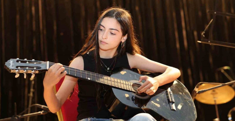Körfez'de sanat merkezi kursiyerlerinden yıl sonu konseri
