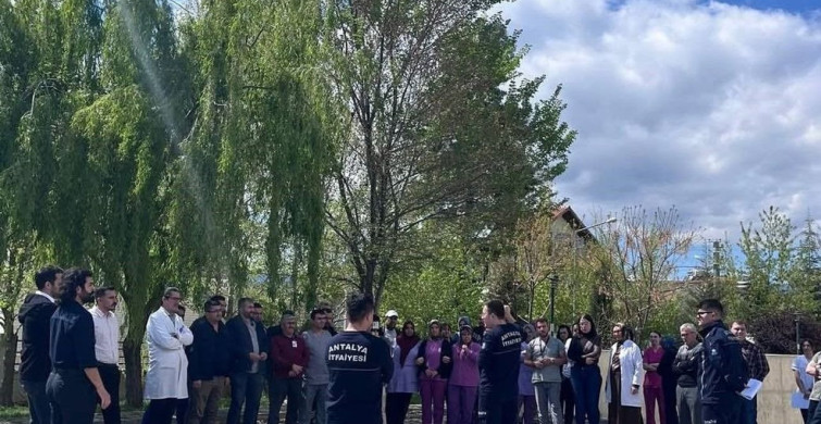 Korkuteli Devlet Hastanesi'nde Yangın ve Tahliye Eğitimi Gerçekleştirildi