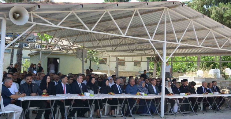 Korkuteli'nde 15 Temmuz şehidi Yasin Naci Ağaroğlu, mezarı başında anıldı
