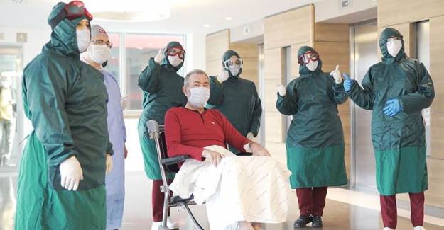 Koronavirüste Erişkin Hasta Tedavi Rehberi Güncellendi