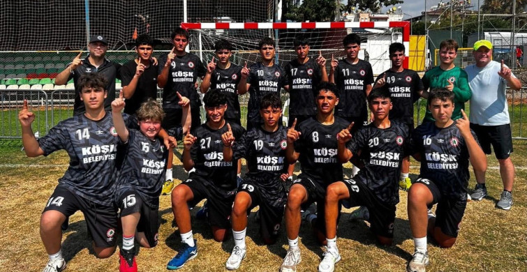 Köşk belediye doğanspor hentbol takımı Türkiye şampiyonu oldu