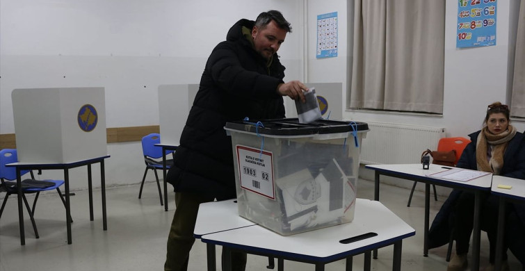 Kosova'da Erken Genel Seçim Sonuçları Bekleniyor