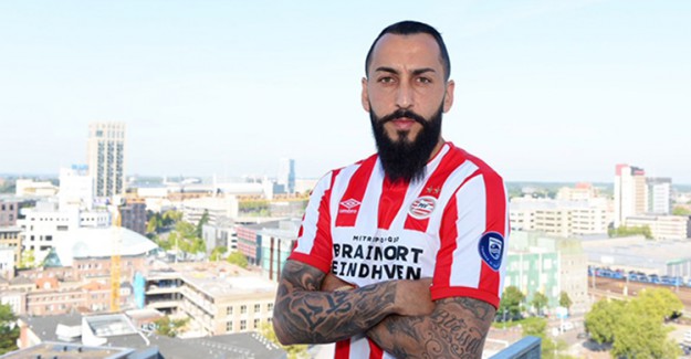 Kostas Mitroglou, Yeni Ekibi PSV'nin Formasını Giydi
