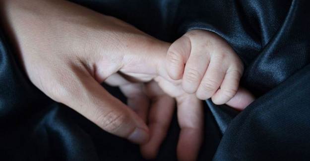 Kovid-19 Antikoru Taşıyan Bebek Dünyaya Geldi