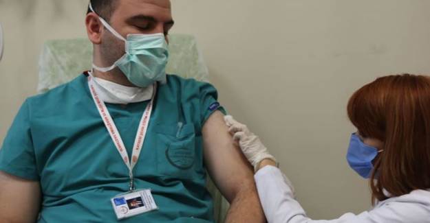 Kovid-19 Aşı Adayının İkinci Dozu Kayseri’de Uygulandı