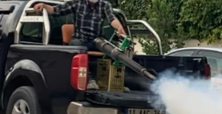 Köy muhtarı sinek sorununa kendi çözümlerini üretiyor