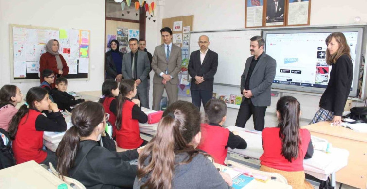 Köyceğiz Kaymakamı Mert Kumcu Okul Ziyaretinde
