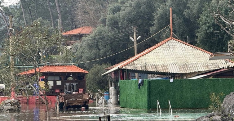 Köyceğiz'de Tarihi Kaplıcalar Su Altında Kaldı