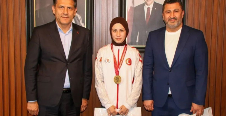 Kozanlı Boksör Azranur Çetin, Gençler Olimpiyatları’nda Türkiye’yi Temsil Edecek