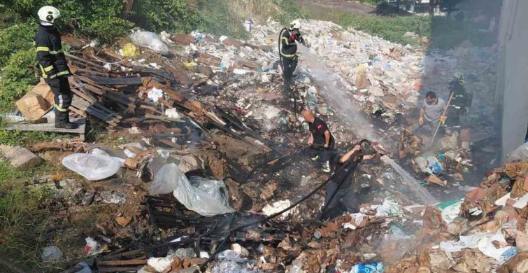 Kozlu'daki inşaat yangını itfaiye ekipleri tarafından söndürüldü