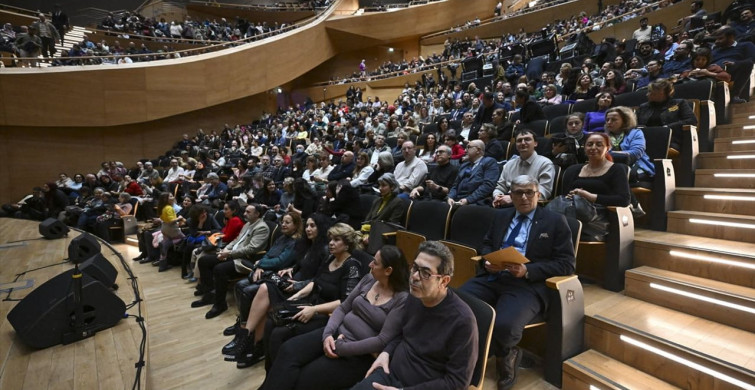 Kozmik Senfoni Türkiye'de Prömiyer Yaptı