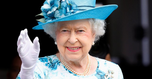 Kraliçe Elizabeth'in Yeni Yıl Mesajında Dikkat Çeken Detay