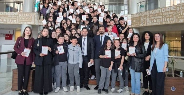 Küçük Kalemler Projesi Üçüncü Kitabı ile Okurlarla Buluştu