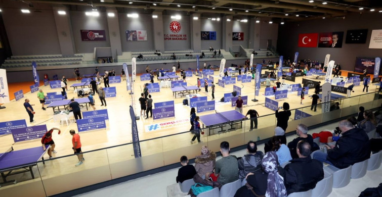 Küçükçekmece'de 2. Geleneksel Açık Masa Tenisi Turnuvası Heyecanı