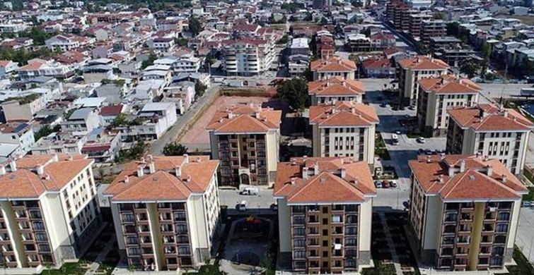 Küçükçekmece'de hayalet komşu paniği: Gece  yarısı polis sirenleri çalınca vatandaşlar neye uğradığını şaşırdı