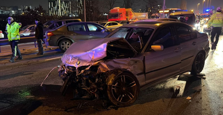 Küçükçekmece'de Zincirleme Trafik Kazası: 1 Yaralı