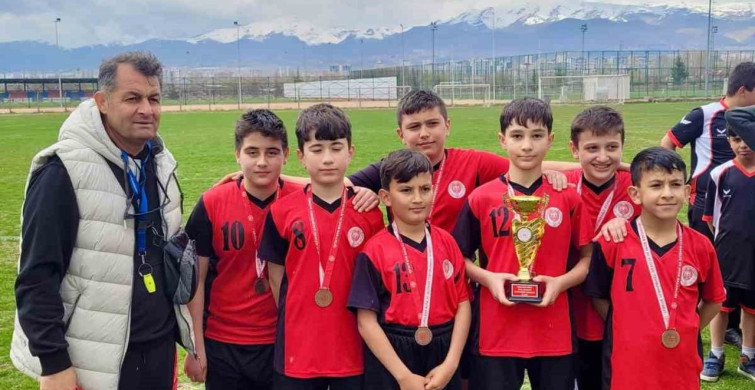 Küçükler Ragbi Müsabakaları Sonuçlandı